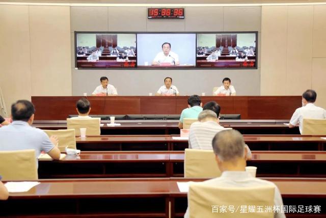字母哥分享兄弟萨纳西斯加盟新球队的消息
